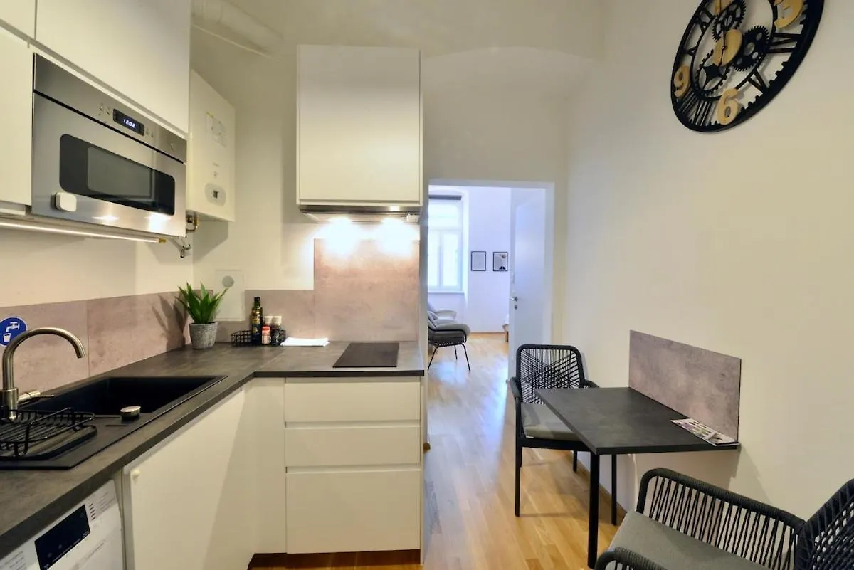 Studio Close To Centre And Akh Wien 0*,