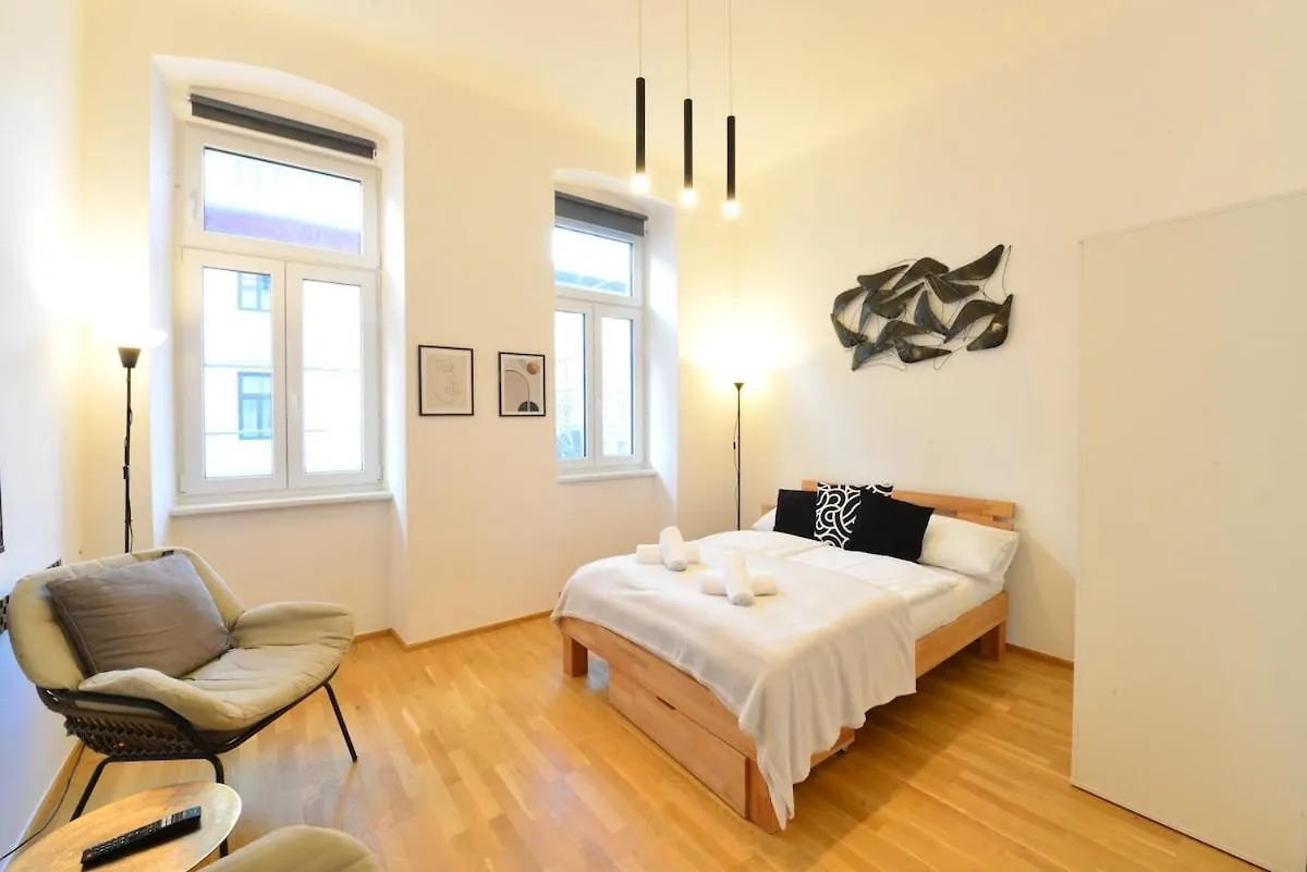 Studio Close To Centre And Akh Wien Lägenhet